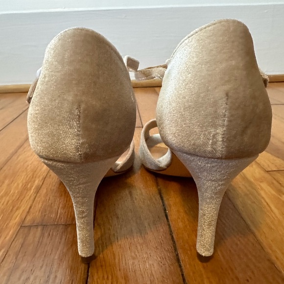 Chelsea Crew Blondie t-strap velvet heels - Picture 4 of 6